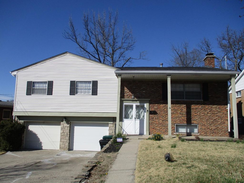 3578 Fieldcrest Drive, Cincinnati, OH 45211