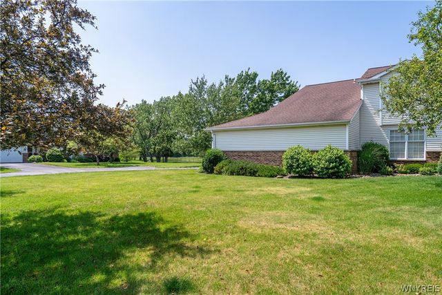 64 Hastings Drive, Orchard Park, NY 14217