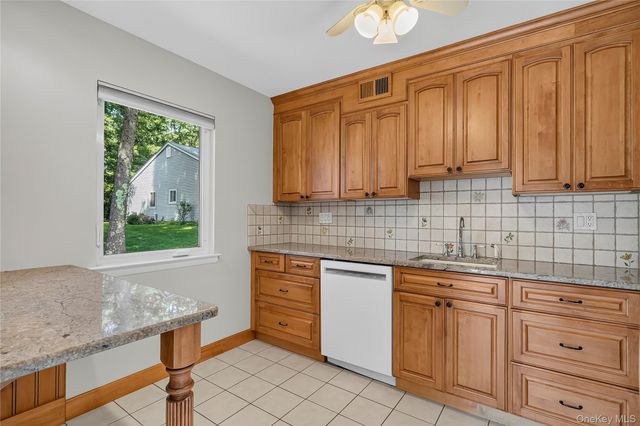 196 Long Hill Drive B, Yorktown Heights, NY 10598