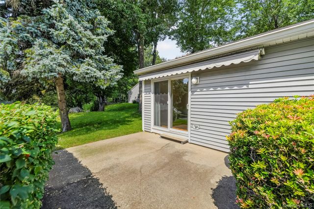 196 Long Hill Drive B, Yorktown Heights, NY 10598
