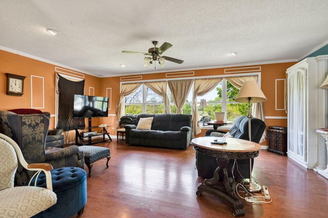 691 Lakehaven Circle, Decatur, TN 37322