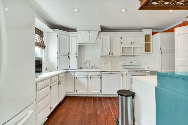 691 Lakehaven Circle, Decatur, TN 37322