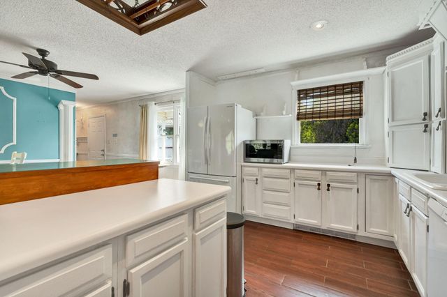 691 Lakehaven Circle, Decatur, TN 37322