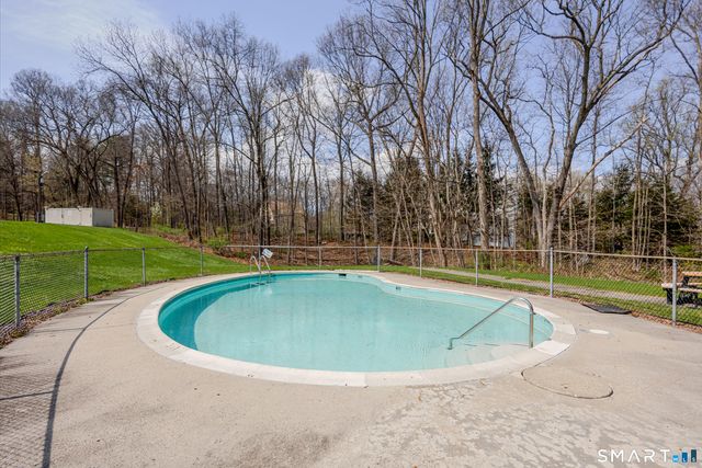 10 Monika Lane 10, Brookfield, CT 06804