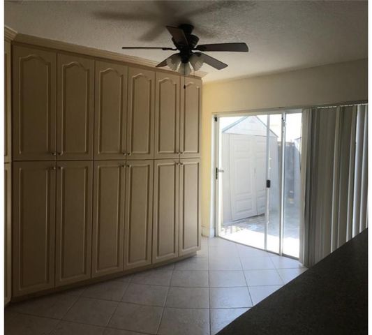 4350 SW 72nd Terrace SW, Davie, FL 33314