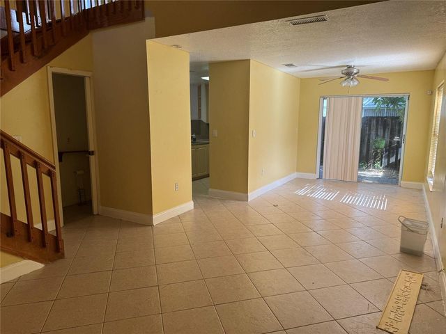 4350 SW 72nd Terrace SW, Davie, FL 33314