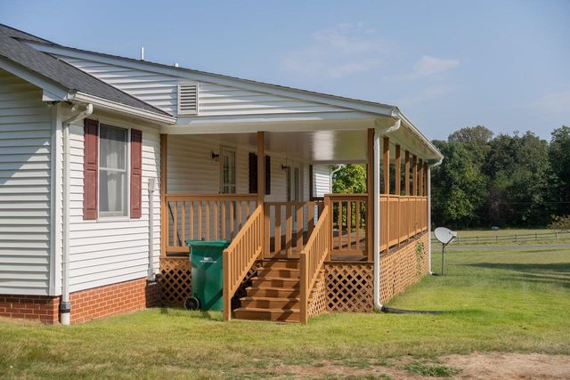 1529 GOODRICH RD, Stanley, VA 22851