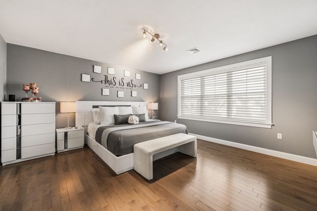 20 Pheasant Run Ct, Wrentham, MA 02093