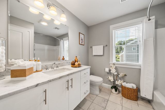 20 Pheasant Run Ct, Wrentham, MA 02093