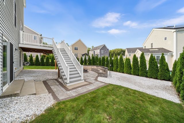 20 Pheasant Run Ct, Wrentham, MA 02093