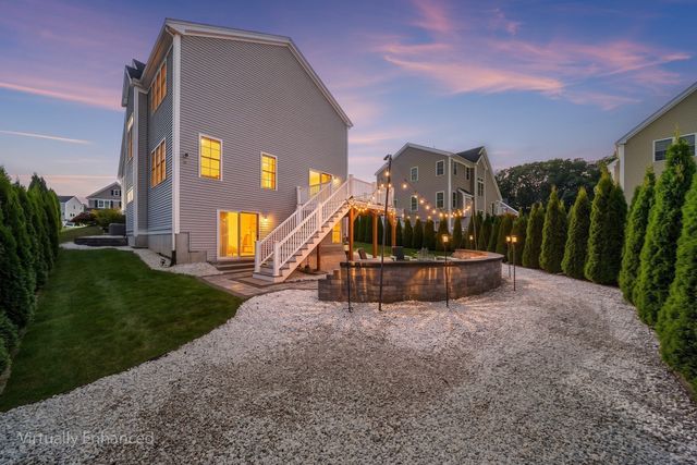 20 Pheasant Run Ct, Wrentham, MA 02093