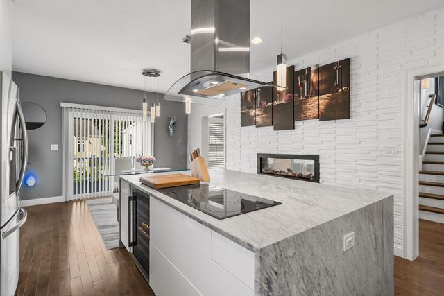 20 Pheasant Run Ct, Wrentham, MA 02093
