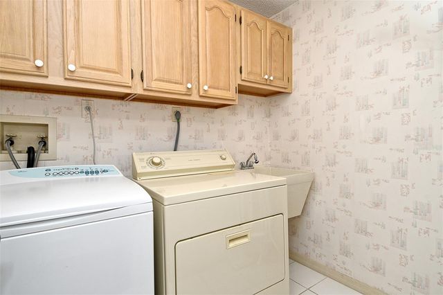 720 CONNEMARA COURT, Venice, FL 34292