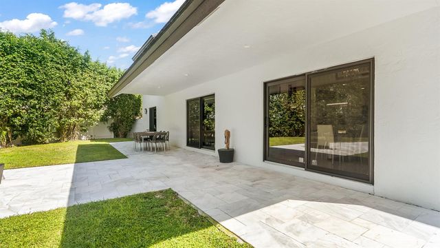 501 Sandpiper Way, Boca Raton, FL 33431