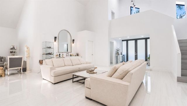 501 Sandpiper Way, Boca Raton, FL 33431