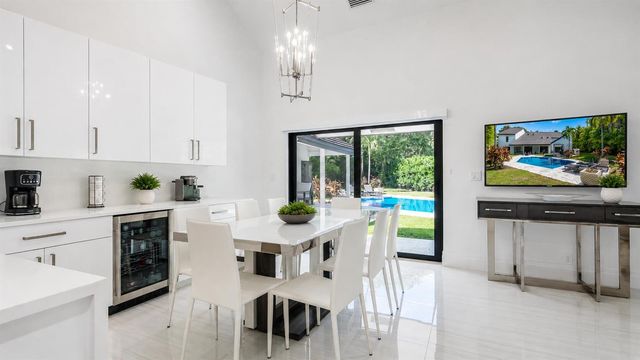 501 Sandpiper Way, Boca Raton, FL 33431