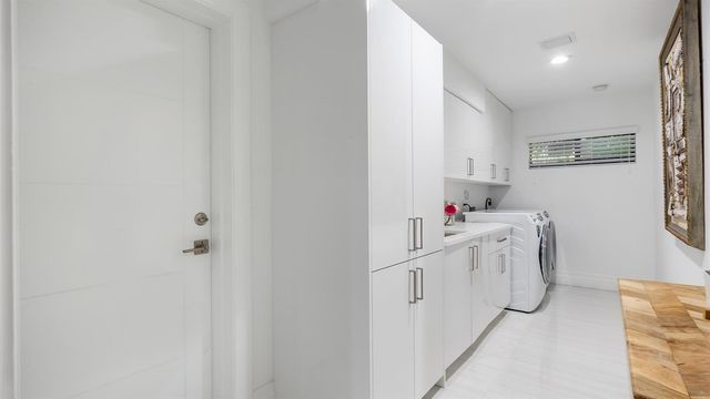 501 Sandpiper Way, Boca Raton, FL 33431