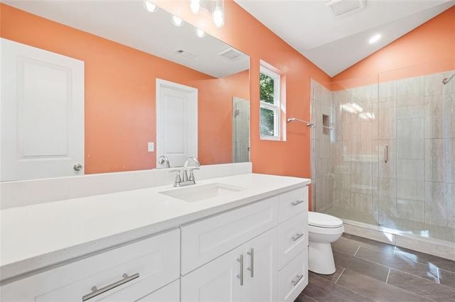 6870 Creekwood Drive, Douglasville, GA 30135
