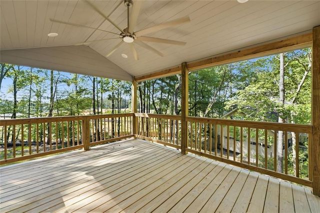 6870 Creekwood Drive, Douglasville, GA 30135
