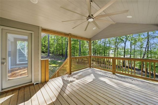 6870 Creekwood Drive, Douglasville, GA 30135