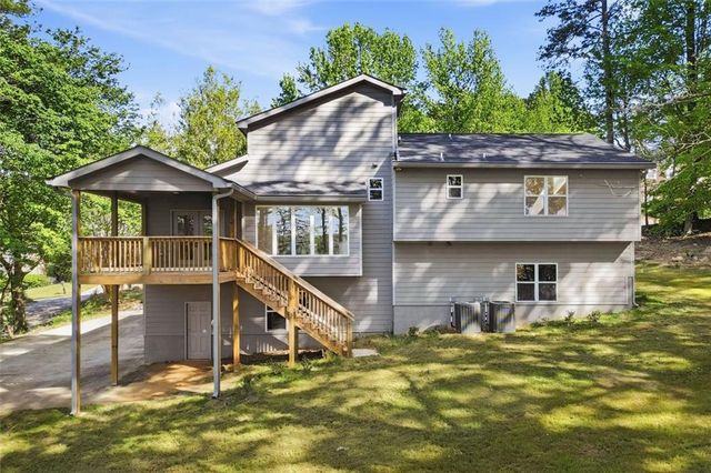 6870 Creekwood Drive, Douglasville, GA 30135