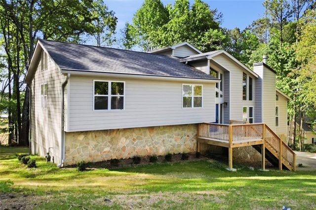 6870 Creekwood Drive, Douglasville, GA 30135