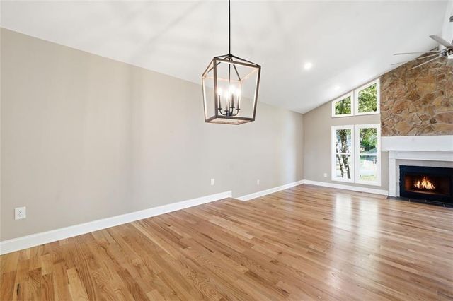 6870 Creekwood Drive, Douglasville, GA 30135