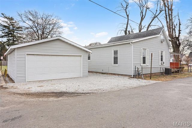 601 Kinloch Avenue, Collinsville, IL 62234