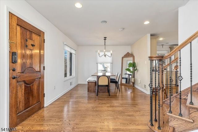 10 Tulip Ct, Kenilworth Boro, NJ 07033