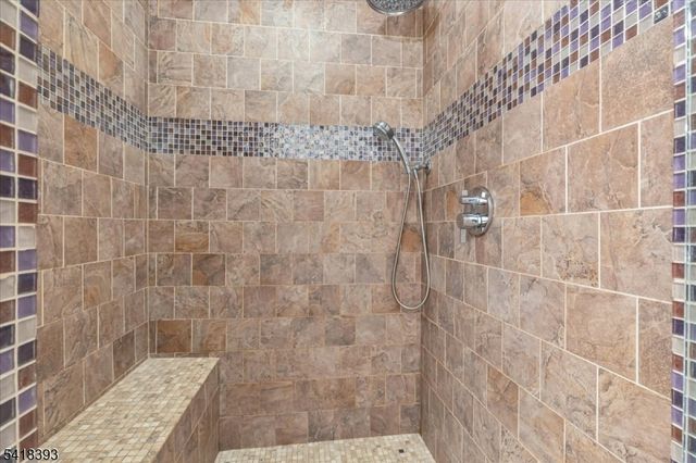 10 Tulip Ct, Kenilworth Boro, NJ 07033