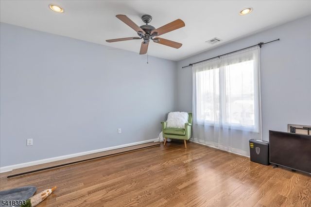 10 Tulip Ct, Kenilworth Boro, NJ 07033