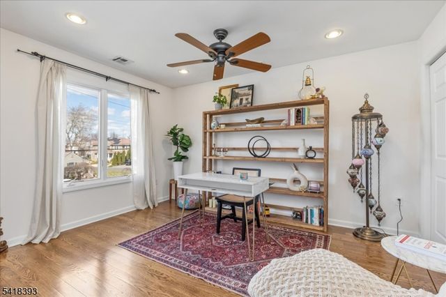 10 Tulip Ct, Kenilworth Boro, NJ 07033