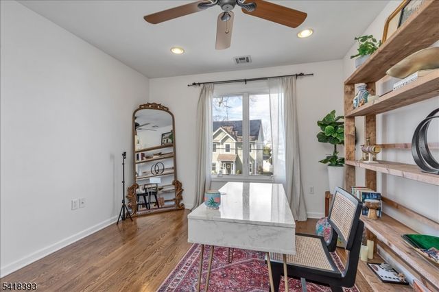 10 Tulip Ct, Kenilworth Boro, NJ 07033