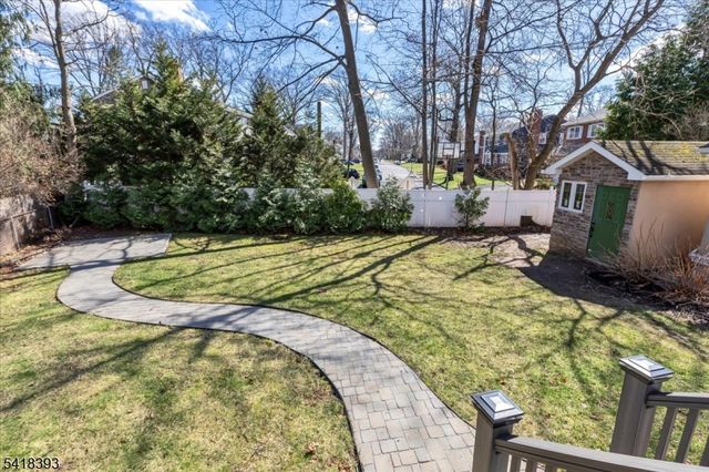 10 Tulip Ct, Kenilworth Boro, NJ 07033