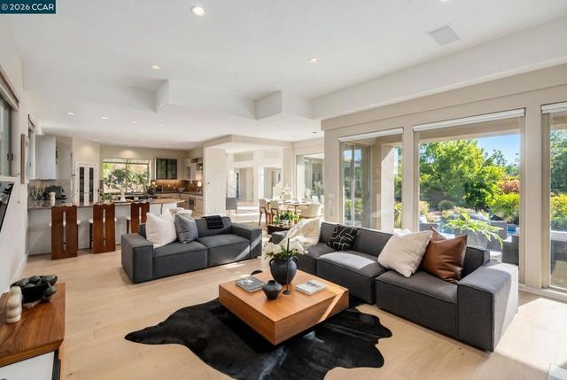 4257 4257 Golden Oak Court, Danville, CA 94506