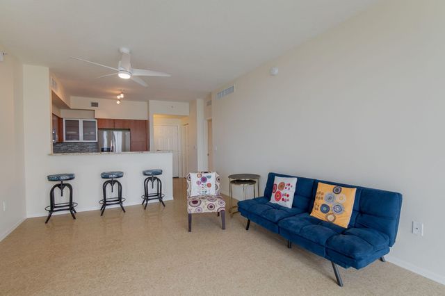 806 E Windward Way 405, Lantana, FL 33462