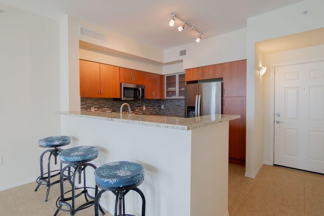 806 E Windward Way 405, Lantana, FL 33462
