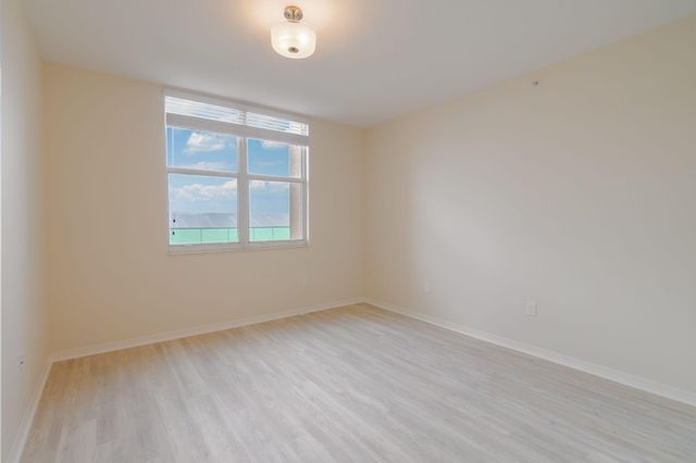 806 E Windward Way 405, Lantana, FL 33462