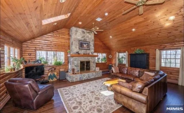 9 Buckhaven Trail, Hardyston, NJ 07460