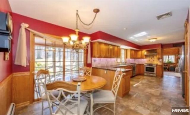 9 Buckhaven Trail, Hardyston, NJ 07460