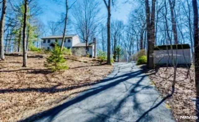 9 Buckhaven Trail, Hardyston, NJ 07460