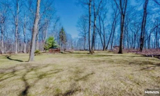 9 Buckhaven Trail, Hardyston, NJ 07460