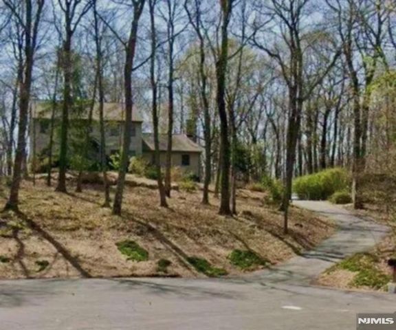 9 Buckhaven Trail, Hardyston, NJ 07460