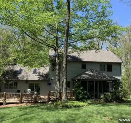 9 Buckhaven Trail, Hardyston, NJ 07460