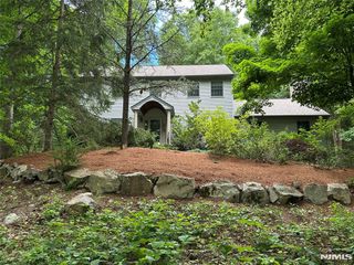 9 Buckhaven Trail, Hardyston, NJ 07460