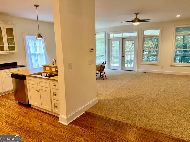27 Classic Drive, Hartwell, GA 30643