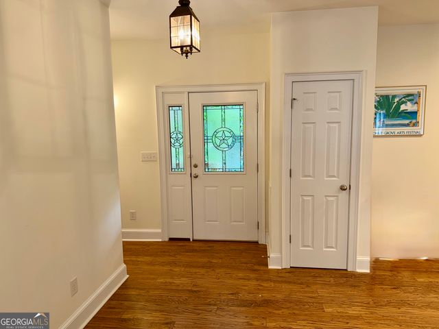 27 Classic Drive, Hartwell, GA 30643