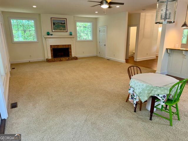 27 Classic Drive, Hartwell, GA 30643