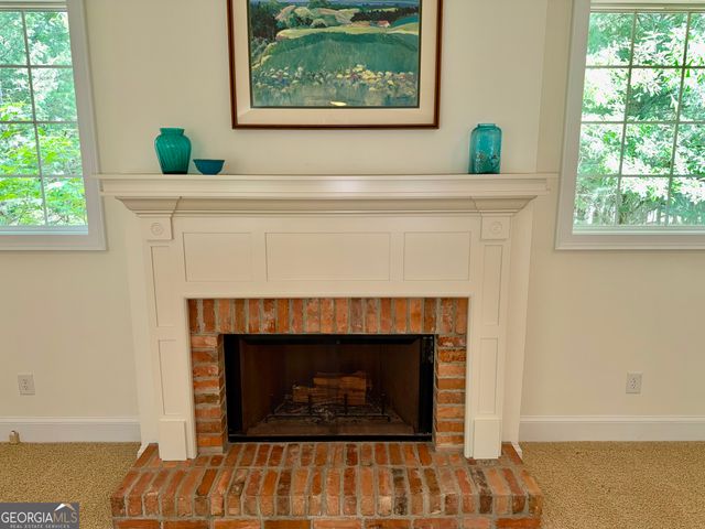 27 Classic Drive, Hartwell, GA 30643