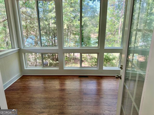 27 Classic Drive, Hartwell, GA 30643